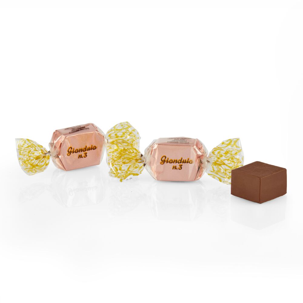 Gianduia No. 3 Hazelnut Chocolate Cubes 12g/pc